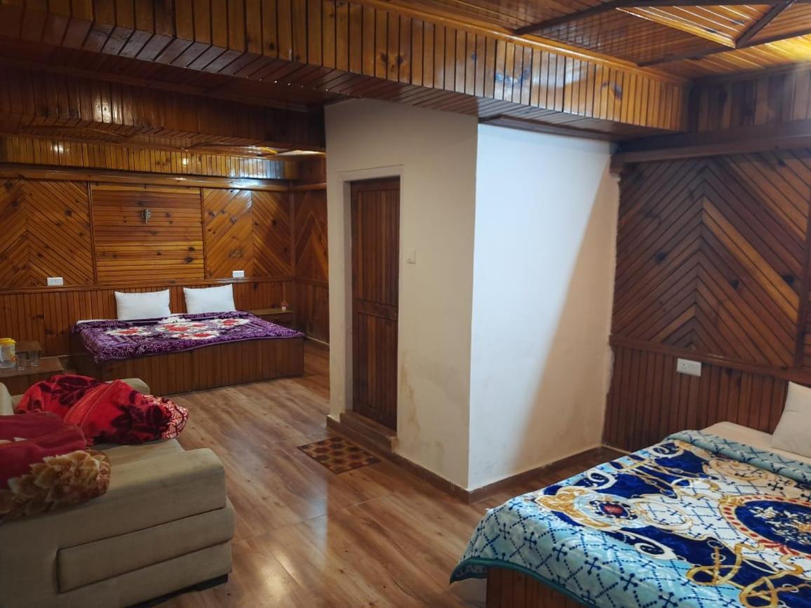 Hotel Jannat Manāli Buitenkant foto