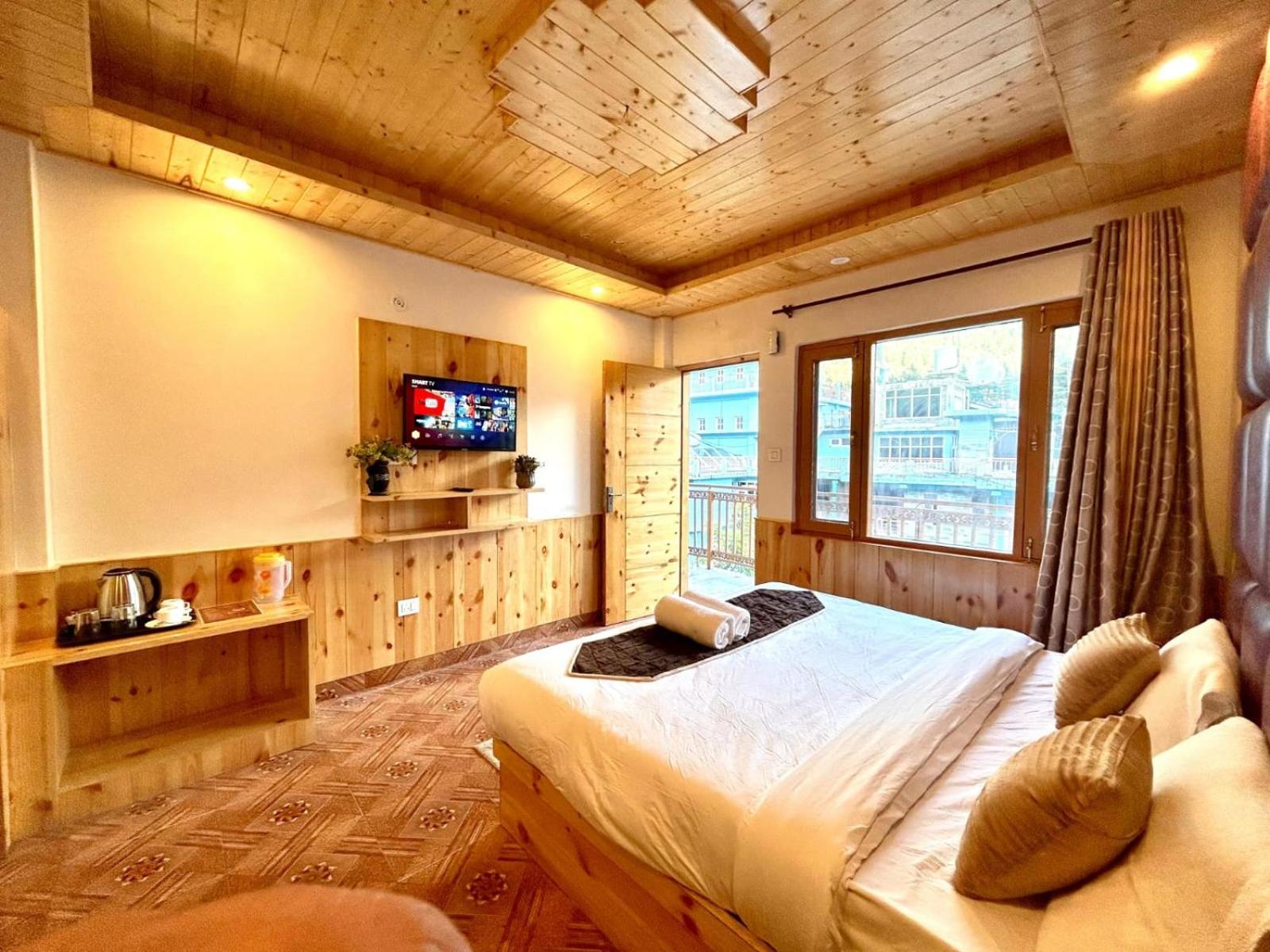 Hotel Jannat Manāli Buitenkant foto